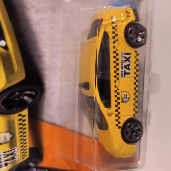 D1 Matchbox Toyota Prius  with shipping protector - Picture 2 of 3